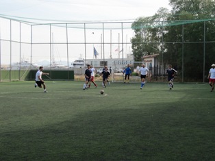 Ποδοσφαιρικός αγώνας μεταξύ εργαζομένων της INTERAMERICAN και μελών  της Θεραπευτικής Κοινότητας ΚΕΘΕΑ ΝΟΣΤΟΣ